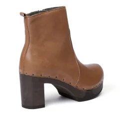Loretta Washed Nappa Camel-SOFTCLOX New